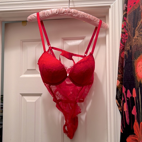 NWT Bombshell Add-2-cups Lace Teddy - Picture 2 of 6